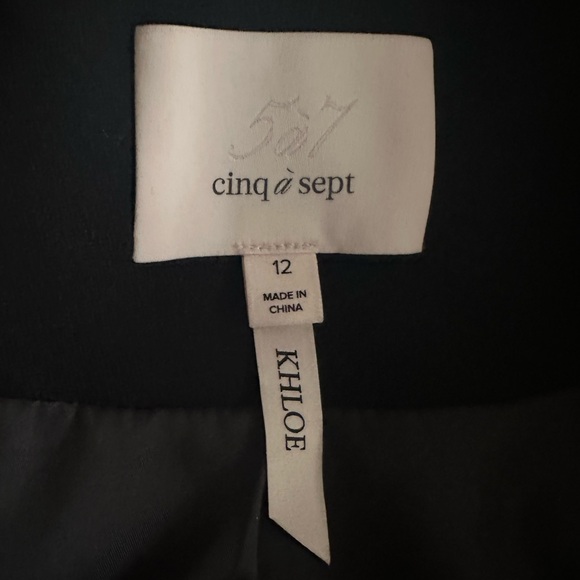 Khloe Ruched Sleeve Blazer
CINQ À SEPT - Picture 10 of 12